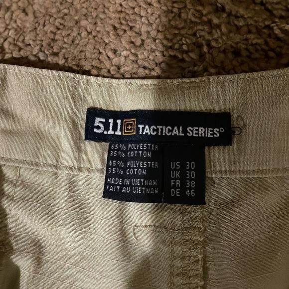 5.11 tactical shorts - Picture 2 of 2